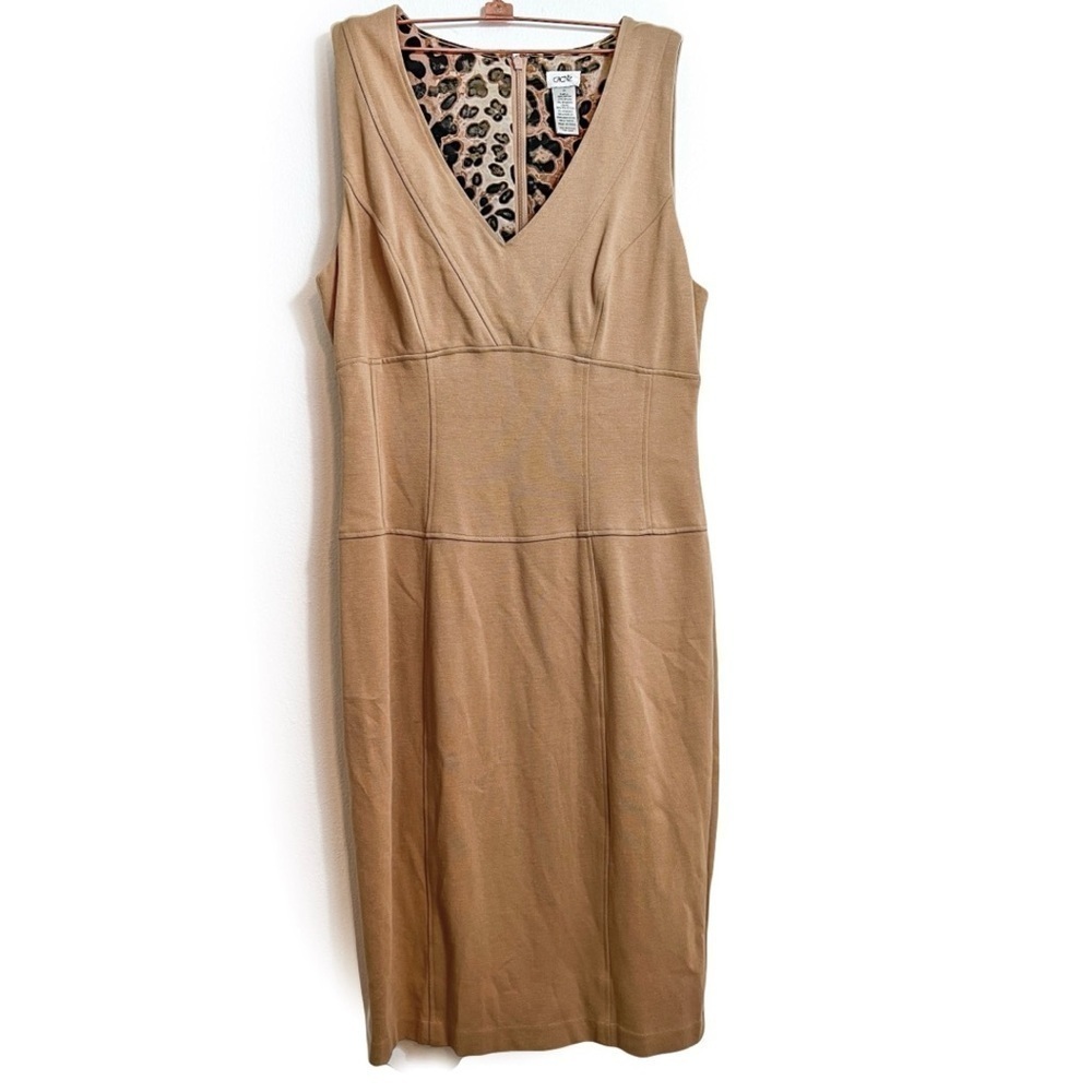 Cache Dress - Picture 2 of 4